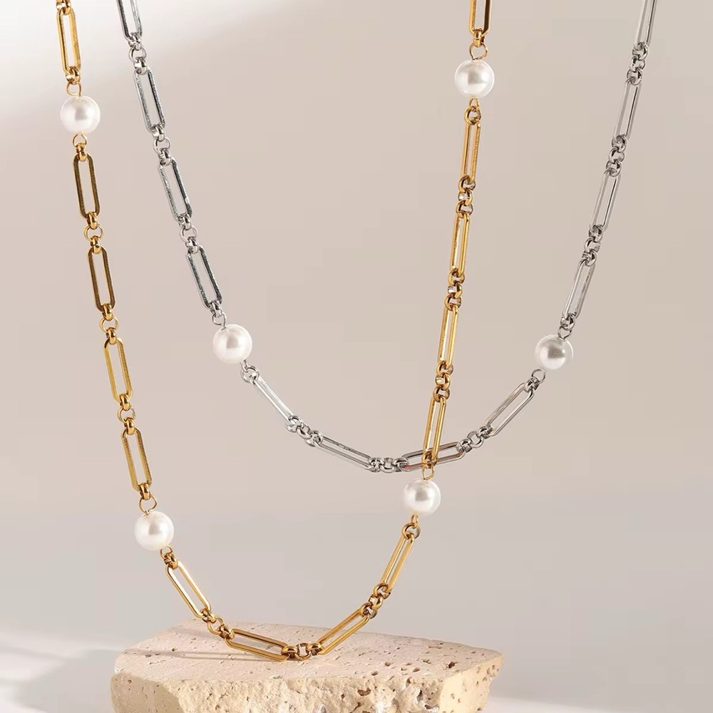 18 k gold plated faux  Pearl paperclip Necklace